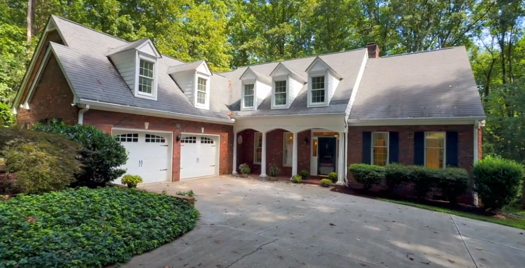 Discover the best neighborhoods in Huntersville, NC, like Wynfield and The Hamptons. Let us help you find your dream home! Contact us at 616-530-7580.